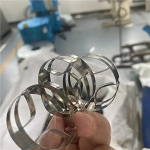 Which is better ceramic packing or metal packing